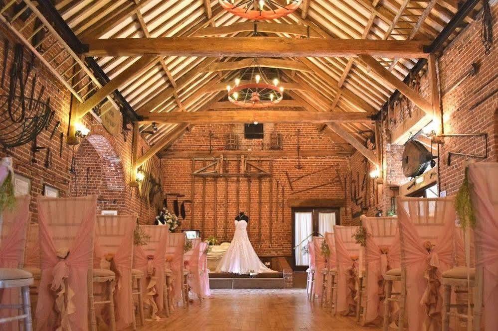 At The Farmhouse Hunters Hall Dereham Exterior foto