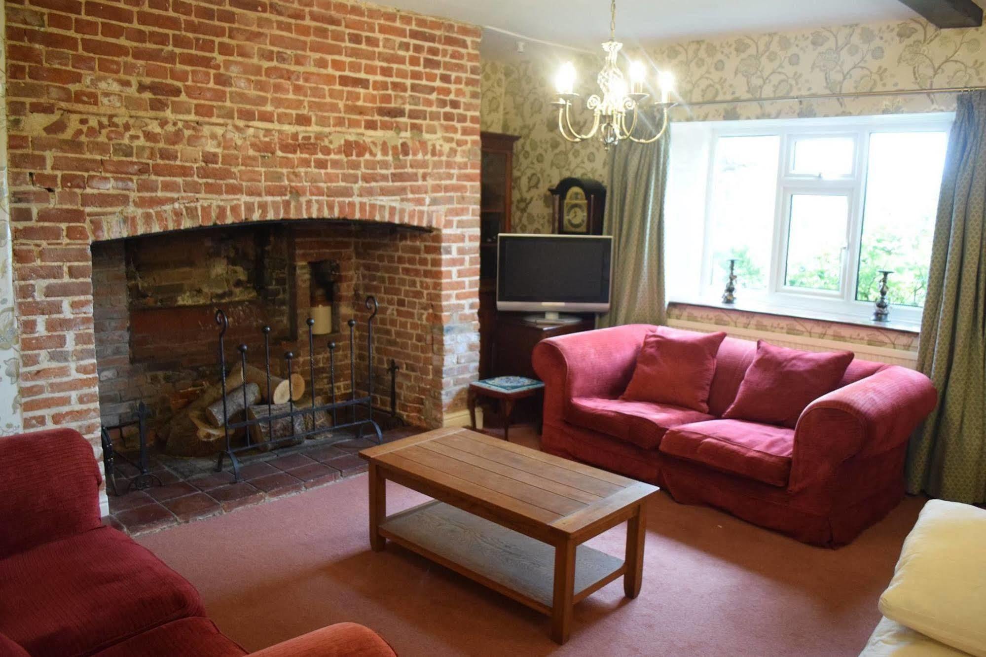 At The Farmhouse Hunters Hall Dereham Exterior foto