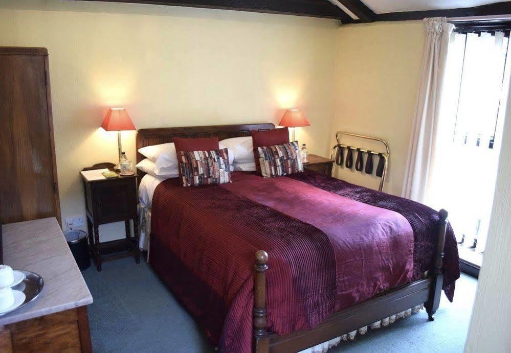 At The Farmhouse Hunters Hall Dereham Exterior foto